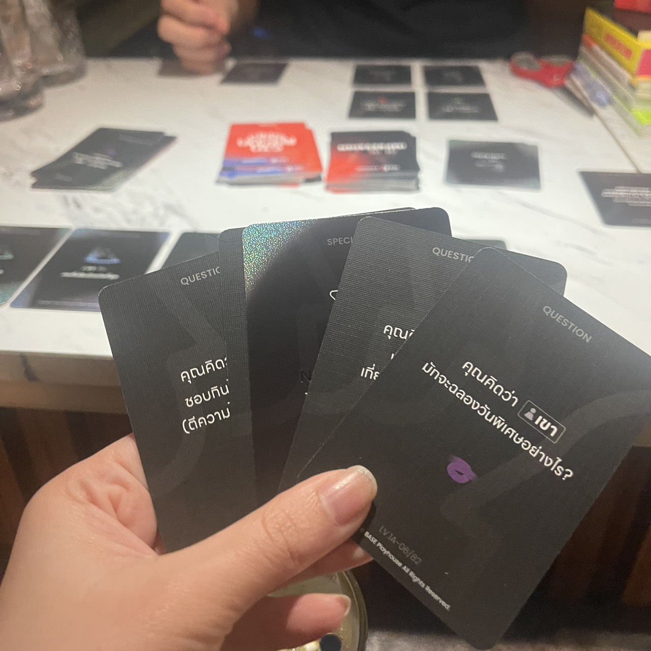 A Roundtable mini card reading experience at SOME GLASS bar & cafe