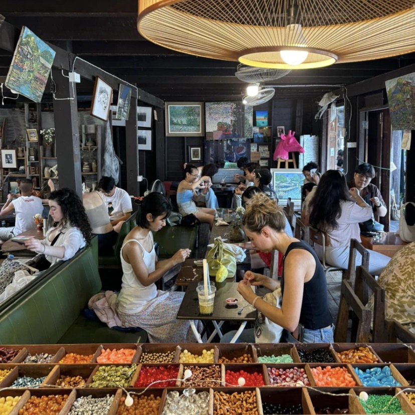 Painting workshop at Khlong Bang Luang