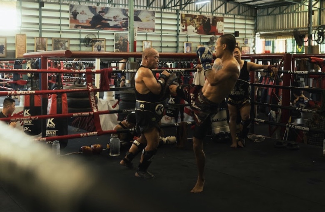 Ultimate Bangkok Experience: Muay Thai, Tuk Tuk Tour & Fight Night 🥊🇹🇭😎